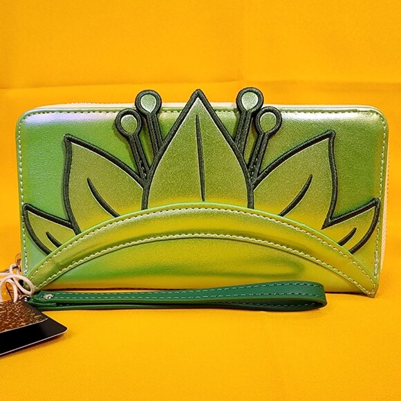 Loungefly Disney Princess & The Frog Tiana Crown Iridescent Wristlet Wallet NEW - Picture 1 of 12